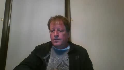 scottpbi52 online show from May 4, 2026, 3:24 am