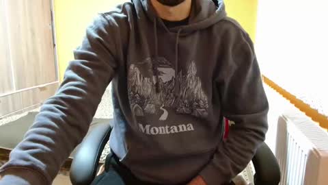 Snapshot of scotty_98 chatting on January 2, 2025, 7:07 pm scotty_98 online show from January 2, 2025, 7:07 pm