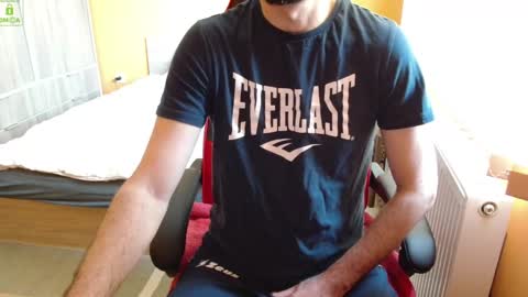 Snapshot of scotty_98 chatting on February 16, 2025, 12:21 pm scotty_98 online show from February 16, 2025, 12:21 pm