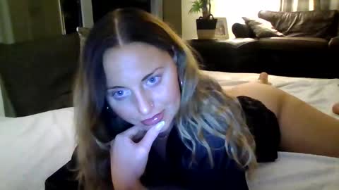 Snapshot of scouse_lexi chatting on September 15, 2025, 9:37 pm Scouse Lexi online show from September 15, 2025, 9:37 pm