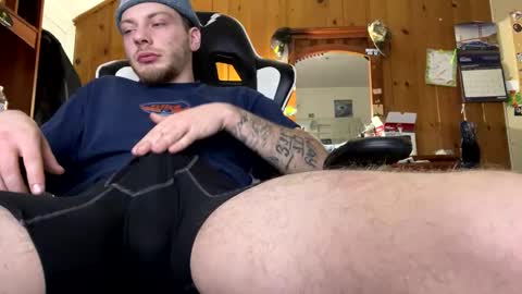 Snapshot of scrad1999 chatting on February 4, 2026, 4:40 am scrad1999 online show from February 4, 2026, 4:40 am