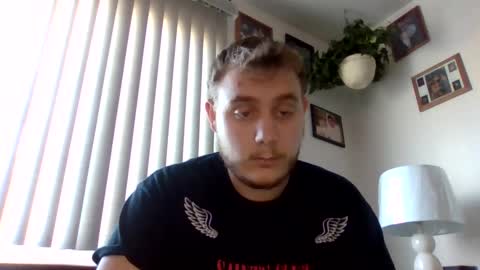 scream19899793553 online show from November 20, 2025, 5:23 pm