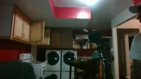 screwnutandbolte online show from December 16, 2025, 3:55 am