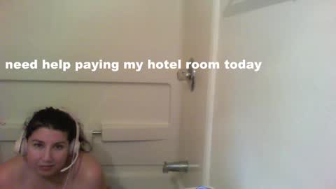 Danni online show from October 21, 2025, 9:10 am