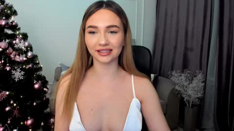 Kate online show from December 18, 2024, 3:37 am