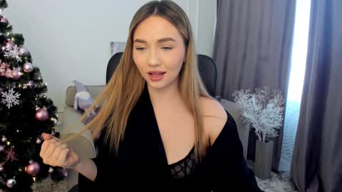 Kate online show from December 18, 2024, 6:43 am