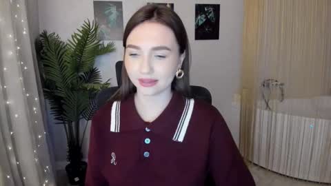 Kate online show from February 10, 2025, 6:56 pm