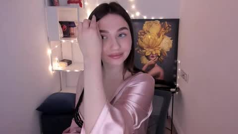 Kate online show from February 23, 2025, 6:39 am