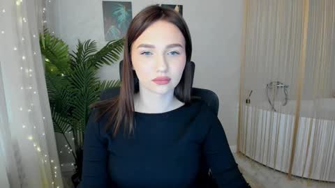 Kate online show from March 9, 2025, 4:27 am