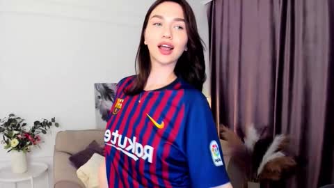 Kate online show from September 18, 2025, 8:11 pm