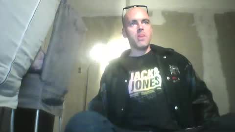 Sean online show from April 14, 2026, 7:42 pm