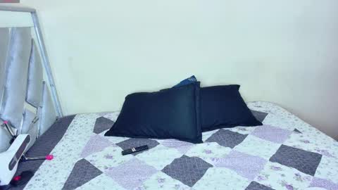 Sean-pierre online show from November 5, 2025, 2:33 am