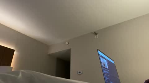 Snapshot of seanjohnsen chatting on November 19, 2025, 6:13 am seanjohnsen online show from November 19, 2025, 6:13 am