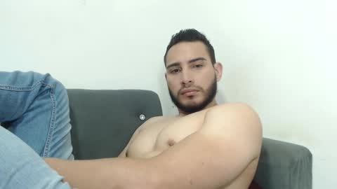 seank_noszka online show from February 22, 2025, 6:19 pm