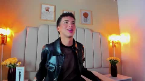 Sean online show from October 15, 2025, 2:44 am