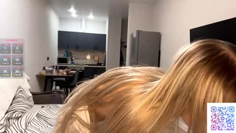 Snapshot of seasonhamiss chatting on April 16, 2026, 9:39 pm Kate online show from April 16, 2026, 9:39 pm