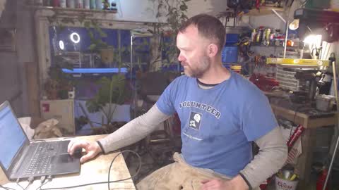 Seattlemanwhore online show from November 17, 2025, 3:29 pm