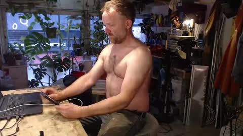 Seattlemanwhore online show from May 17, 2026, 2:13 pm