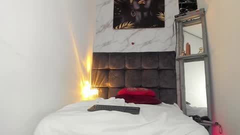 Snapshot of sebas_n_aly chatting on October 11, 2025, 12:21 am ely online show from October 11, 2025, 12:21 am