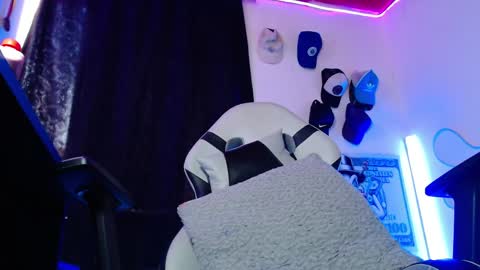 Sebastian online show from April 1, 2026, 7:00 pm