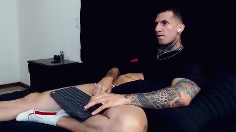 Snapshot of sebastian_muss chatting on October 7, 2025, 3:31 pm Sebastian online show from October 7, 2025, 3:31 pm