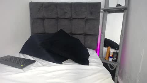 sebastian n alinson online show from December 4, 2024, 6:11 am