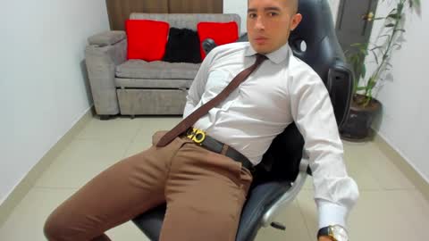 juan  sebastian online show from January 13, 2025, 3:58 pm
