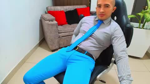 juan  sebastian online show from March 5, 2025, 6:23 pm