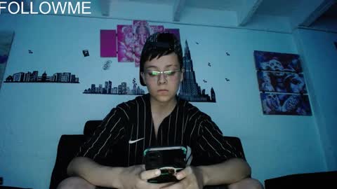 Myystiic online show from December 27, 2024, 11:53 pm