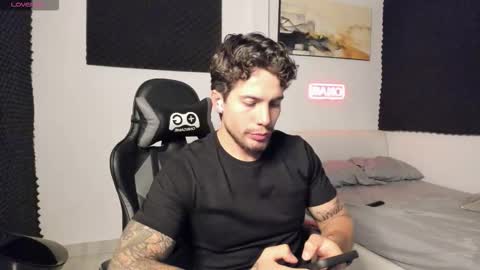 Lucian Sinclair online show from January 8, 2026, 2:47 am