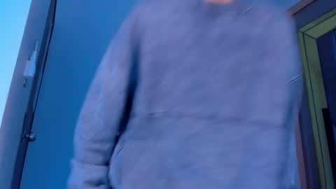 Sebastian online show from November 6, 2025, 4:02 am