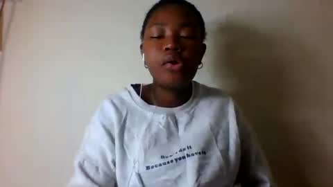 Snapshot of secil3274 chatting on July 17, 2026, 8:32 am secil3274 online show from July 17, 2026, 8:32 am