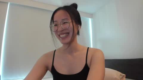 Angela online show from June 5, 2026, 11:32 pm