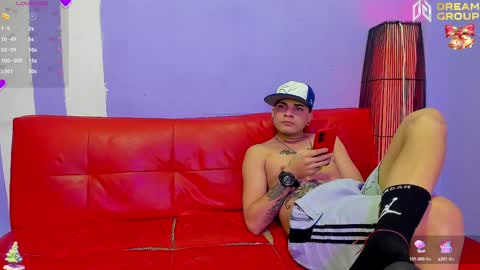 Snapshot of secretpartys chatting on December 16, 2024, 2:47 am 3some HORNY KIMGOOD GIRL LOOKING TO EXPERIENCE ALL KINDS OF SHOW online show from December 16, 2024, 2:47 am