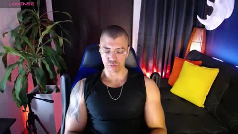 Snapshot of seddy_ chatting on February 11, 2025, 11:43 am sed online show from February 11, 2025, 11:43 am