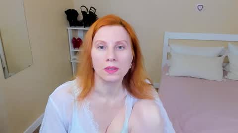 seductive_foxy_ online show from March 9, 2026, 3:38 pm