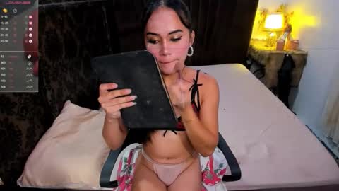 Snapshot of seductivechealsy chatting on November 6, 2025, 11:04 pm YOUR LOVES CHEALSY online show from November 6, 2025, 11:04 pm