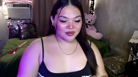 Snapshot of seductivecurvesxxx chatting on February 18, 2026, 6:59 pm Its me Jazzi online show from February 18, 2026, 6:59 pm