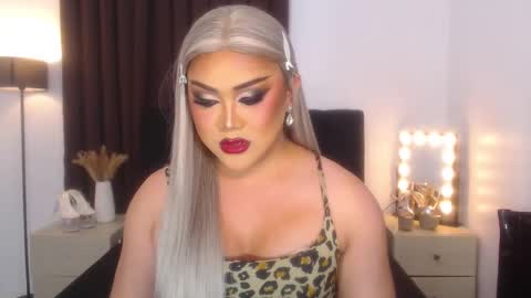 Natalie Mefford online show from February 16, 2025, 9:59 pm