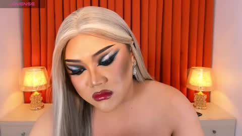 Natalie Mefford online show from February 27, 2025, 12:21 am