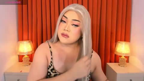 Natalie Mefford online show from February 27, 2025, 12:23 pm