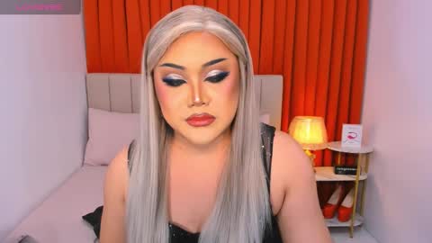 Natalie Mefford online show from March 10, 2025, 2:50 am