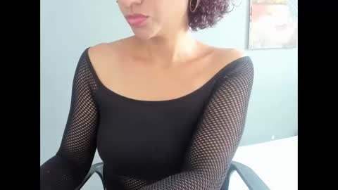 Snapshot of seductress_malia chatting on December 14, 2025, 4:34 pm seductress_malia online show from December 14, 2025, 4:34 pm
