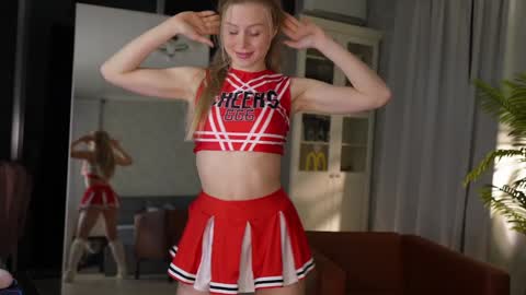 Jess online show from November 21, 2025, 4:11 am