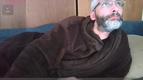 Snapshot of seewolf1000 chatting on December 21, 2024, 11:22 am seewolf1000 online show from December 21, 2024, 11:22 am