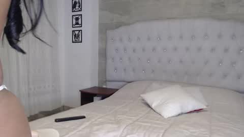 Snapshot of seleena__ chatting on February 9, 2025, 4:04 am seleena__ online show from February 9, 2025, 4:04 am