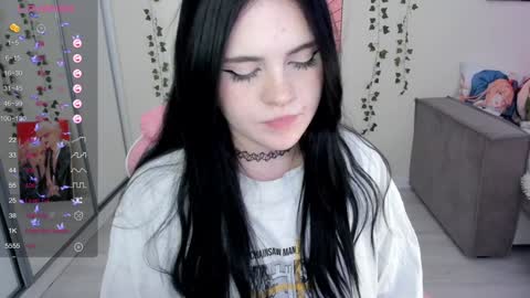 Selena  online show from February 3, 2025, 8:13 am