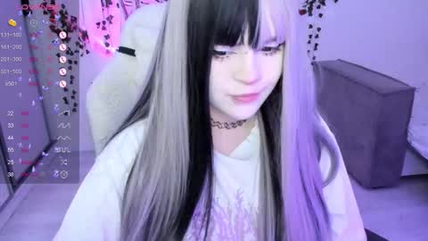 Selena  online show from November 11, 2025, 4:45 am