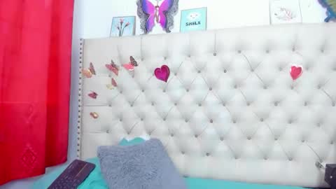 selena_beautyy online show from May 16, 2026, 7:45 pm