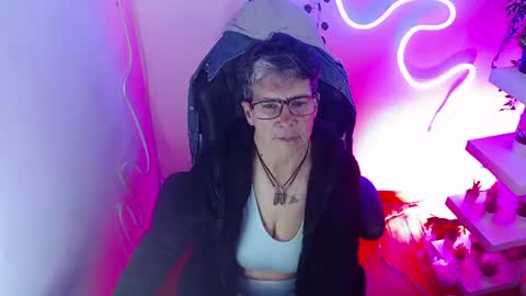 Snapshot of selena_ferreira chatting on July 14, 2026, 6:57 pm Selena online show from July 14, 2026, 6:57 pm